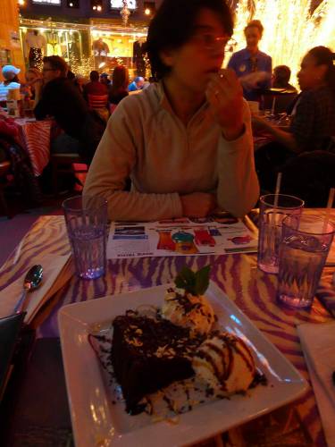 USA_2011-12-02 22-23-30